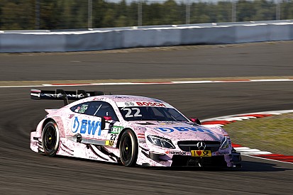 DTM на Нюрбургринзі: Ауер виграє поул для Mercedes