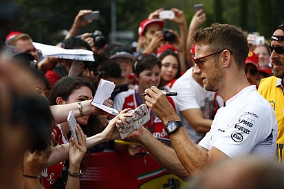 Los pilotos de F1 esperan que los nuevos dueños atraigan a los jóvenes fans