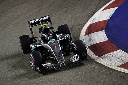 Rosberg bate a Verstappen en los últimos entrenamientos libres
