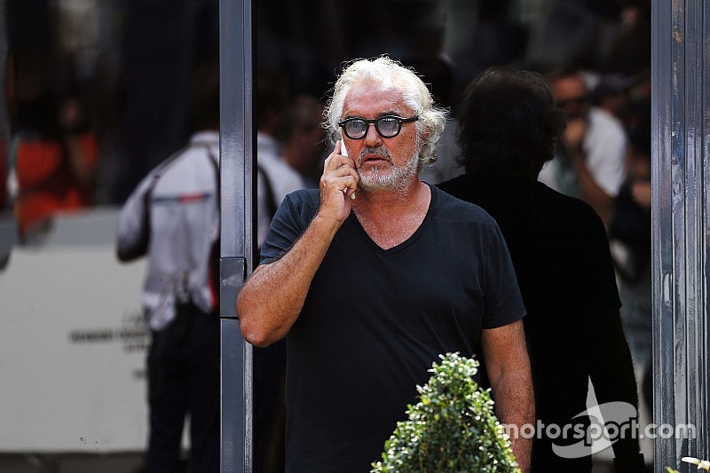 Verstappen es como Alonso en sus inicios, asegura Briatore