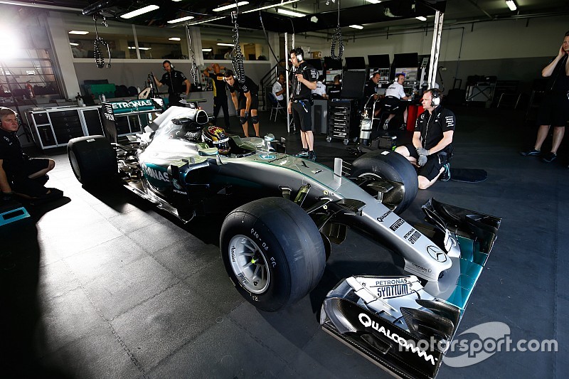 Pirelli продовжує тести з Mercedes в Поль Рікар