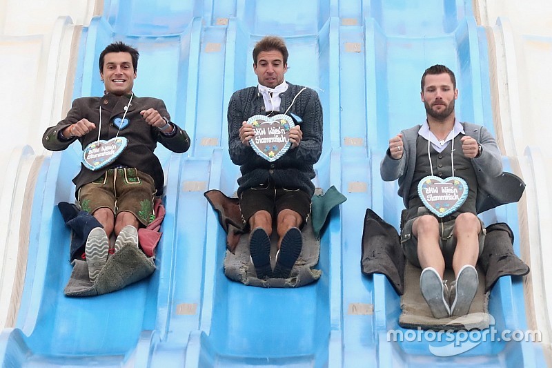 Bildergalerie: BMW Motorsport und Gäste zu Besuch auf dem Oktoberfest