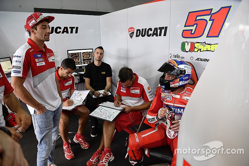 Iannone rijdt niet verder in Aragon, Pirro valt voor hem in