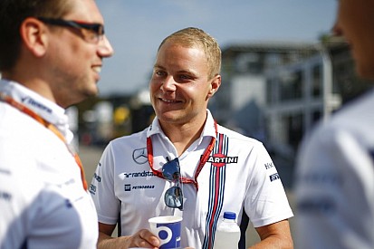 Újabb F1-es pilóta házasodott meg: Valtteri Bottas