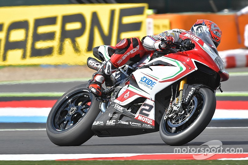 Leon Camier reste chez MV Agusta pour 2017