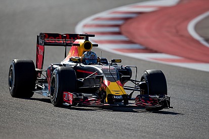 Ricciardo dice que Red Bull es tan rápido como Mercedes...o más