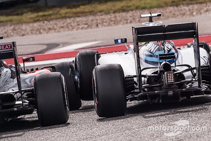 Alonso tuvo un pinchazo lento tras su golpe con Massa en Austin