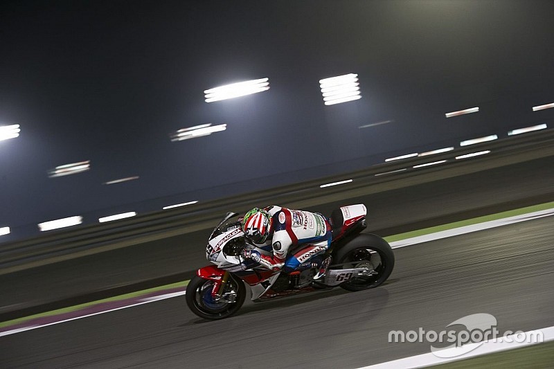 Nicky Hayden brillant sous les projecteurs