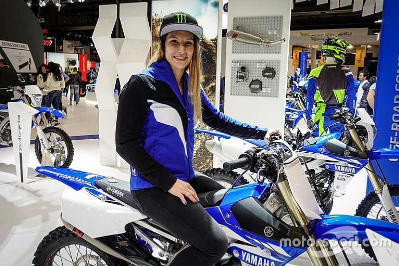Kiara Fontanesi, la novia de Viñales, ficha por Yamaha