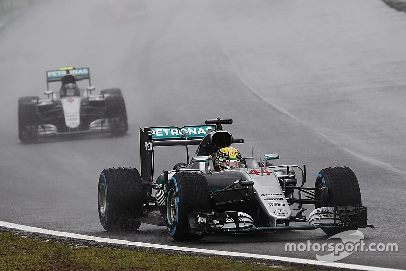 Course - Hamilton gagne une course d'exception, Verstappen flamboyant !