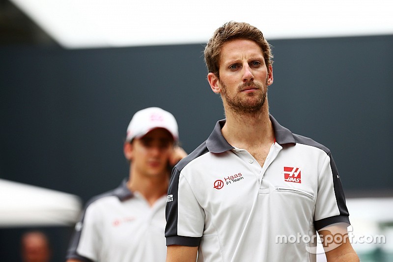 Accidenté avant la course, Grosjean est passé