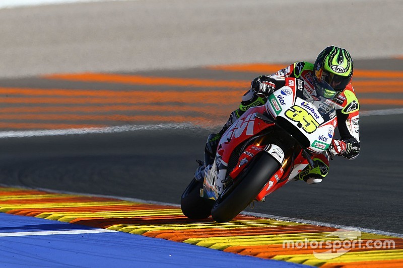 Crutchlow trots op MotoGP-seizoen, ondanks val in Valencia