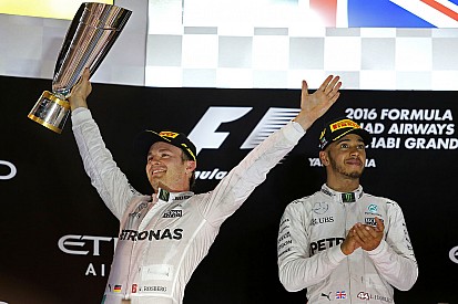 Villeneuve - Hamilton a fait en sorte que Rosberg soit un beau champion