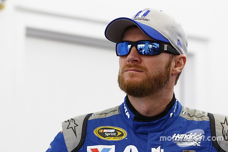 Dale Earnhardt Jr. präsentiert NASCAR-Autodesign für 2017