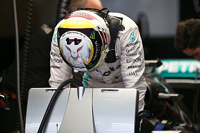Lewis Hamilton asistió al funeral de Aki Hintsa