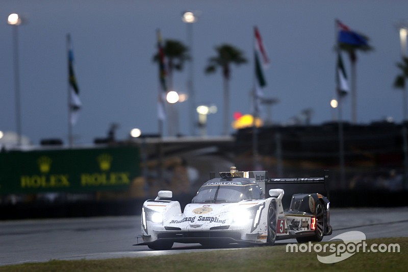 Daytona 24: Barbosa lidera y Ford pelea entre ellos