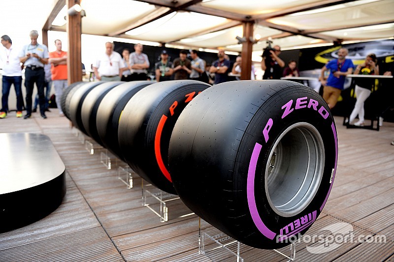 В Pirelli подготовили резервные составы шин для первых Гран При