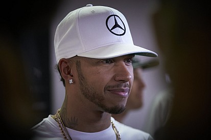 Hamilton: "No tengo ningún problema con el equipo ni con Bottas"