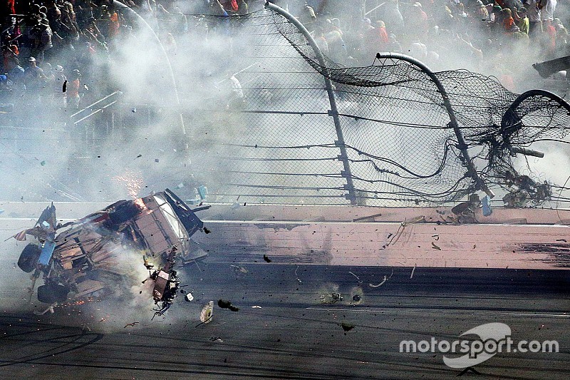 Test in Daytona: Wie NASCAR fliegende Autos verhindern will