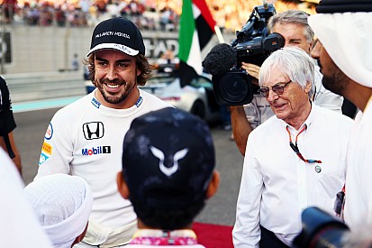 Ecclestone: "No me gusta ver a Alonso al fondo de la parrilla"