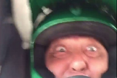 VÍDEO: Galvão anda de carona com filho Cacá em Stock Car