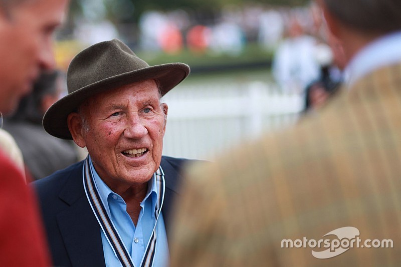 Sir Stirling Moss se retira de la vida pública