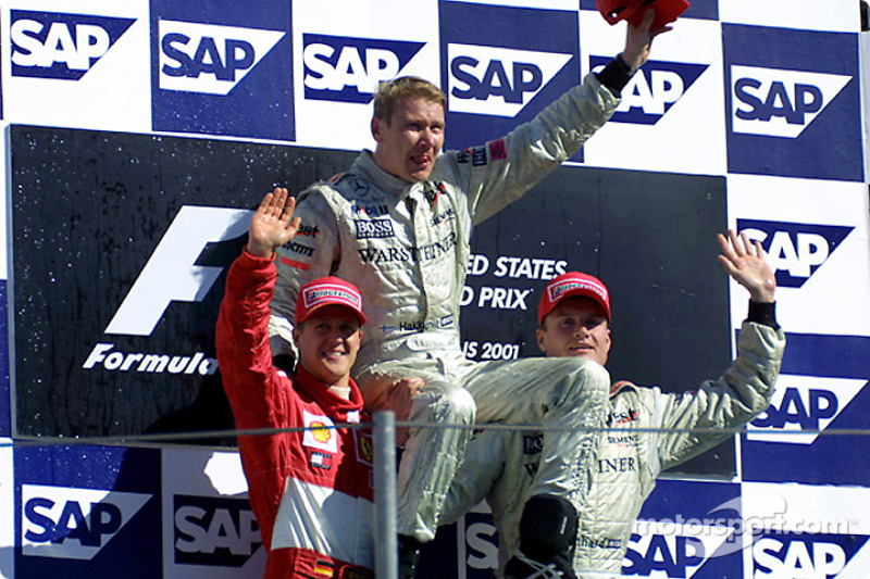 2001 (Індіанаполіс). Подіум: 1. Міка Хаккінен, McLaren-Mercedes. 2. Міхаель Шумахер, Ferrari. 3. Девід Култхард, McLaren-Mercedes