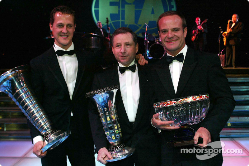 Rubens Barrichello met wereldkampioen Michael Schumacher en teambaas Jean Todt