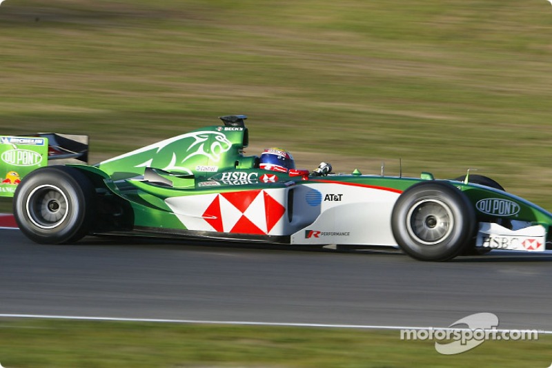 Mark Webber test ediyoryeni Jaguar R5