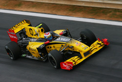 Vitaly Petrov, Renault F1 Team