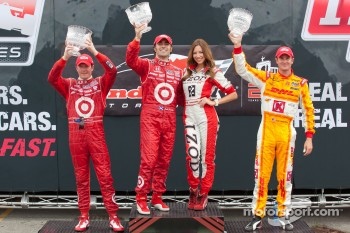 Podium: race winner Dario Franchitti, Target Chip Ganassi Racing, second place Scott Dixon, Target Chip Ganassi Racing, third place Ryan Hunter-Reay, Andretti Autosport