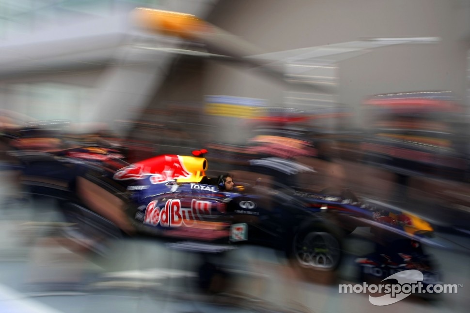 Red Bull Racing pitstop practice