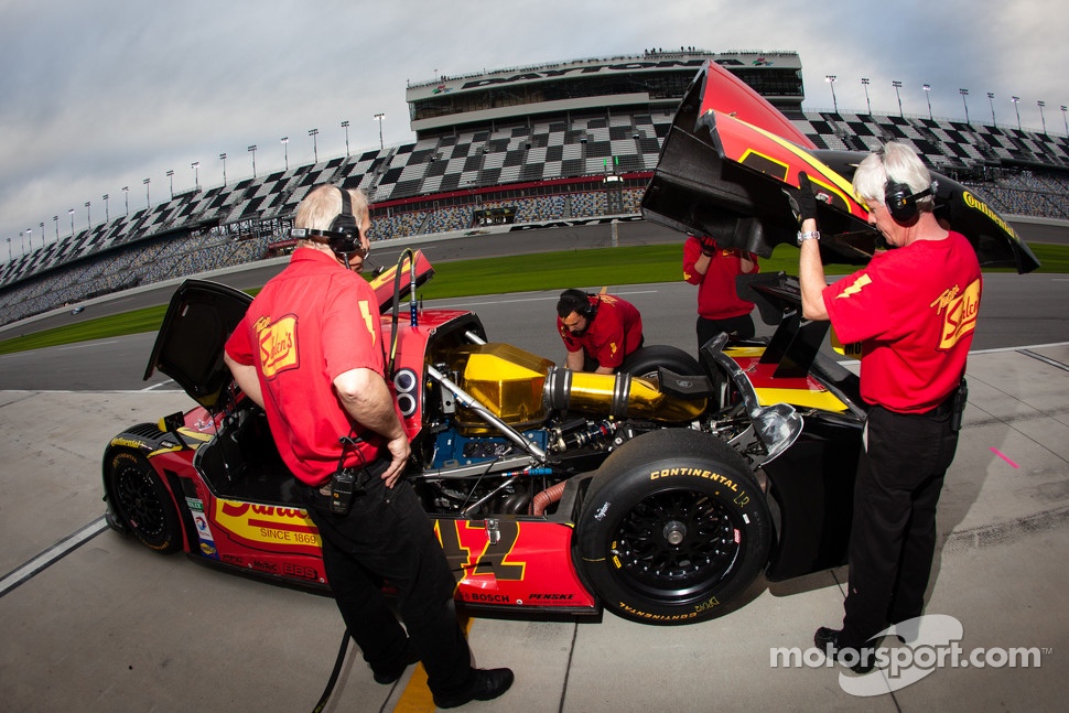 #42 Team Sahlen BMW Riley: Dane Cameron, Wayne Nonnamaker, Simon Pagenaud