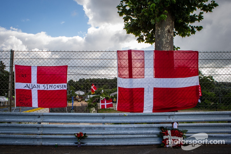 Fan memorial for Allan Simonsen at Tertre Rouge