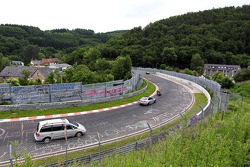 Carros em Nordschleife