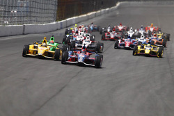 Start: Marco Andretti op kop