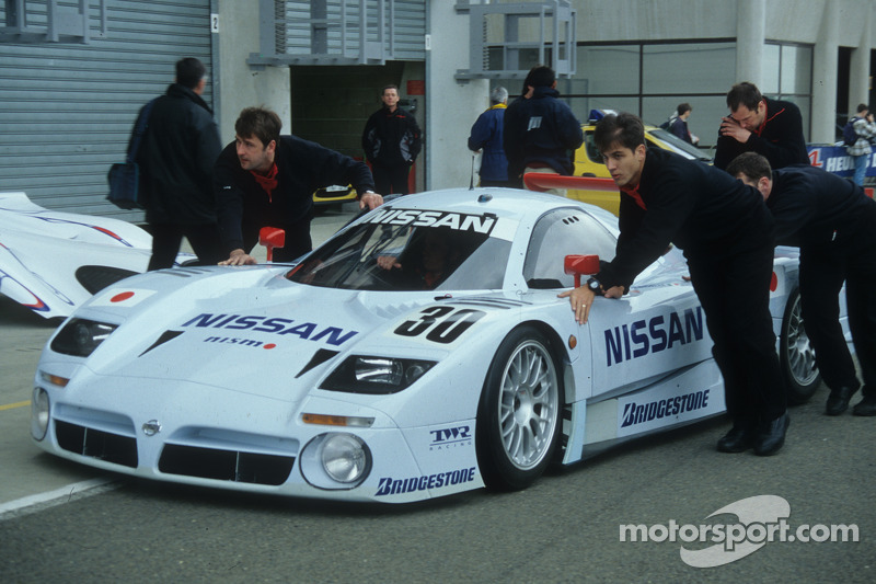 1999 #30 Nissan R390 GT1