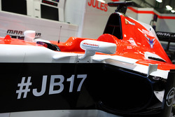 Marussia F1 Team MR03 de Jules Bianchi, carregamensagem de apoio, com hashtags #ForzaJules e #JB17
