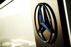Mercedes, logo