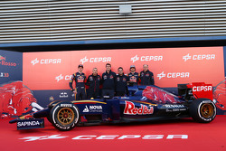 Scuderia Toro Rosso STR10, Max Verstappen, Scuderia Toro Rosso; Paolo Marabini, Responsabile del Desing Scuderia Toro Rosso; James Key, Direttore Tecnico Scuderia Toro Rosso; Matteo Piraccini, Responsabile Design Scuderia Toro Rosso; Franz Tost, Scuder