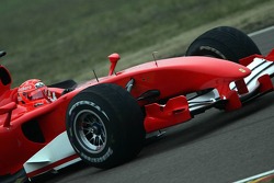 Michael Schumacher testet den neuen Ferrari für die Formel-1-Saison 2006