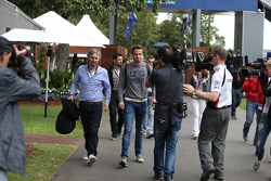 Giedo van der Garde, en el paddock