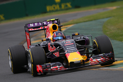 Daniil Kvyat, Red Bull Racing RB11