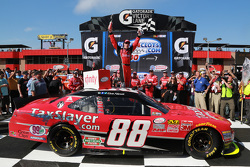 Ganador Kevin Harvick, JR Motorsports Chevrolet celebra