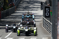 Nelson Piquet jr., China Racing, und Jérôme d'Ambrosio, Dragon Racing