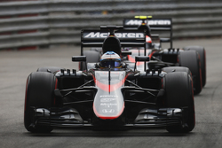 Fernando Alonso y Jenson Button, McLaren MP4-30 Honda