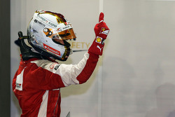 1. Sebastian Vettel, Ferrari, feiert im Parc Fermé