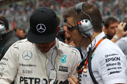 Lewis Hamilton, Mercedes AMG F1 en la parrilla