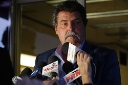 Vice Presidente de NASCAR Mike Helton