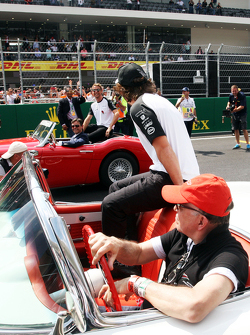 Fernando Alonso, McLaren y Jenson Button, McLaren en el desfile de pilotos